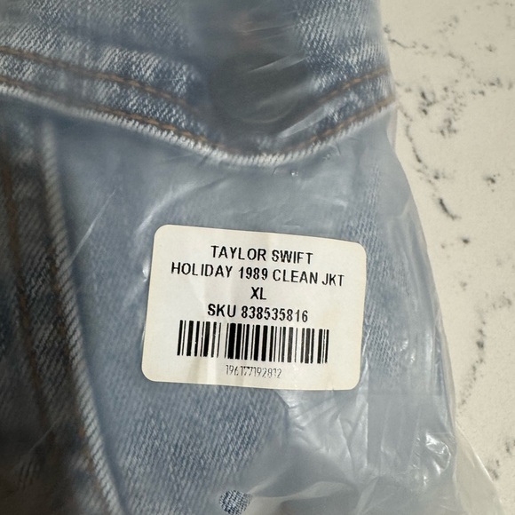 Original Taylor Swift Denim Jacket NEW in bag. XL - Picture 5 of 5